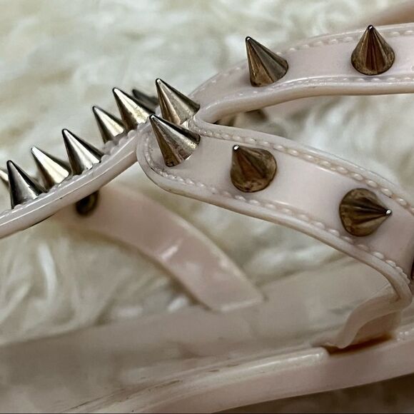 Steve Madden Nude Spiked Jelly Style Sandals 39/8.5 - Picture 3 of 7
